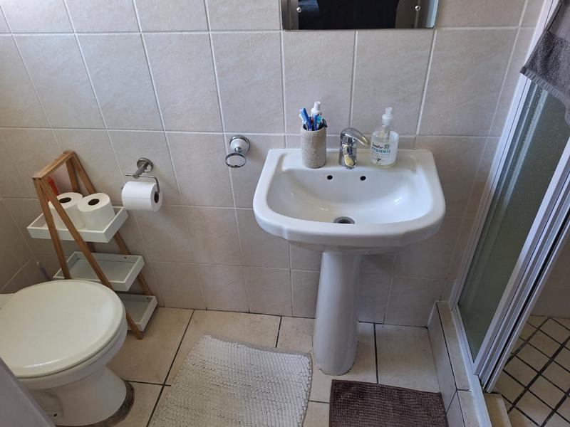To Let 2 Bedroom Property for Rent in Vredekloof Western Cape